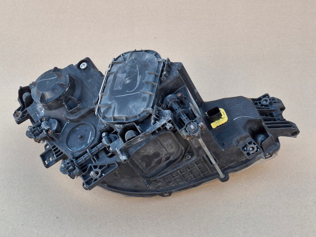 Frontscheinwerfer Mercedes-Benz A9608200239 Rechts Scheinwerfer Headlight SCH7438605201oo