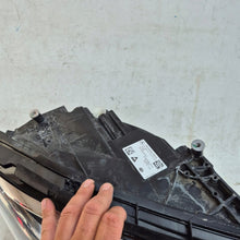 Laden Sie das Bild in den Galerie-Viewer, Frontscheinwerfer Mercedes-Benz W247 A2479067600 Rechts Scheinwerfer Headlight SCH1221590608eb