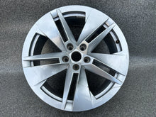 Load image into Gallery viewer, 1x Alufelge 19 Zoll 8.0" 5x112 5LA601025B Skoda Enyaq Rim Wheel FEL3585409950yo