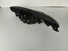 Laden Sie das Bild in den Galerie-Viewer, Frontscheinwerfer Mazda 2 Rechts Scheinwerfer Headlight SCH8331740818gr