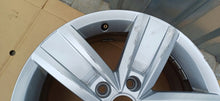 Load image into Gallery viewer, 1x Alufelge 17 Zoll 7.0" 5x120 55ET 7E0601025P VW Rim Wheel FEL8183002606ka