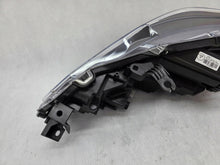 Laden Sie das Bild in den Galerie-Viewer, Frontscheinwerfer Toyota Corolla 81110-02T61 LED Rechts Scheinwerfer Headlight SCH8351532751qh