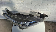 Load image into Gallery viewer, Frontscheinwerfer Mazda 3 BHT651030 Rechts Scheinwerfer Headlight SCH1635961201xn