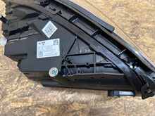 Laden Sie das Bild in den Galerie-Viewer, Frontscheinwerfer Mercedes-Benz W247 A2479065107 Links Scheinwerfer Headlight SCH5127160782pf