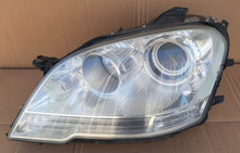 Laden Sie das Bild in den Galerie-Viewer, Frontscheinwerfer Mercedes-Benz W164 A1648205861 Links Scheinwerfer Headlight SCH6846416076qb