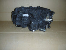 Laden Sie das Bild in den Galerie-Viewer, Frontscheinwerfer 2655841 2674383 Rechts Scheinwerfer Headlight