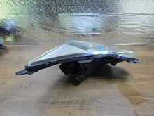 Load image into Gallery viewer, Frontscheinwerfer Toyota Verso S 52-210 Links Scheinwerfer Headlight SCH6151854899ci