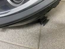 Laden Sie das Bild in den Galerie-Viewer, Frontscheinwerfer Mercedes-Benz A2468207161 A2468200239 LED Rechts oder Links SCH7147216243rq