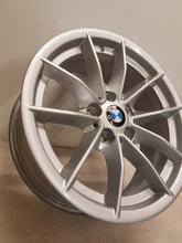 Laden Sie das Bild in den Galerie-Viewer, 1x Alufelge 16 Zoll 6.5&quot; 5x112 22ET Glanz Silber 6876921 BMW G21 G20 Rim Wheel