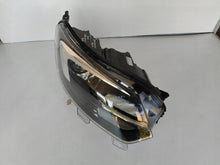 Laden Sie das Bild in den Galerie-Viewer, Frontscheinwerfer Opel Zafira Vivaro C 9832836480 Xenon Rechts Headlight