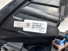 Laden Sie das Bild in den Galerie-Viewer, Frontscheinwerfer Tesla 3 107737630B LED Rechts Scheinwerfer Headlight SCH2958534817mv