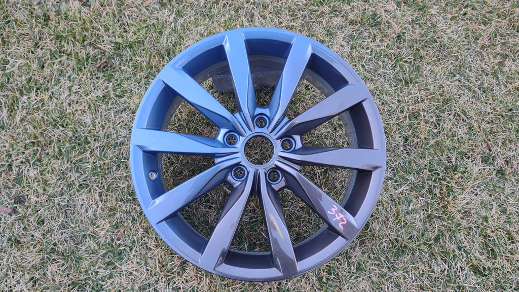 1x Alufelge 17 Zoll 6.0" 5x112 48ET 5G0601025 VW Golf Rim Wheel