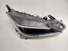 Laden Sie das Bild in den Galerie-Viewer, Frontscheinwerfer Toyota Yaris Cross OD-310 Rechts Scheinwerfer Headlight SCH8559974135ra