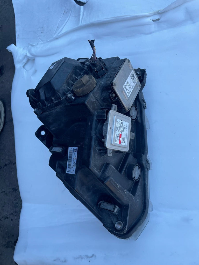 Frontscheinwerfer VW Amarok 2H3941032 Xenon Ein Stück (Rechts oder Links) SCH5180652000in