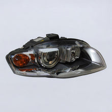 Load image into Gallery viewer, Frontscheinwerfer Audi A4 B7 8E0941030AS 1307329115 Xenon Rechts Headlight