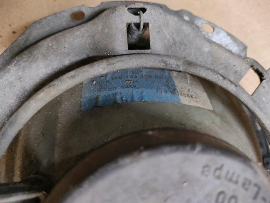 Frontscheinwerfer 7R0114551 311-115387 Ein Stück (Rechts oder Links) Headlight