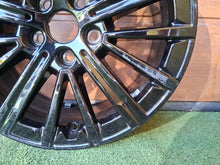 Laden Sie das Bild in den Galerie-Viewer, 1x Alufelge 17 Zoll 7.0" 5x112 41ET 5A094B2 6891174 BMW 2 Active Tourer U06 FEL7789298444bk