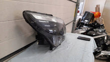 Laden Sie das Bild in den Galerie-Viewer, Frontscheinwerfer Mercedes-Benz Vito W447 A4479067800 Rechts Headlight SCH7896811731eu