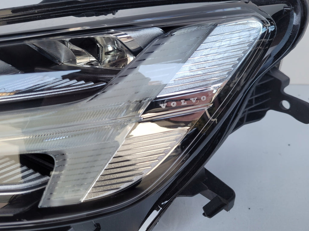 Frontscheinwerfer Volvo S60 III LED Links Scheinwerfer Headlight SCH2270220629bv