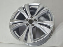Laden Sie das Bild in den Galerie-Viewer, 1x Alufelge 18 Zoll 8.0&quot; 5x108 42ET 32243390 Volvo S60 V60 S90 V90 Rim Wheel