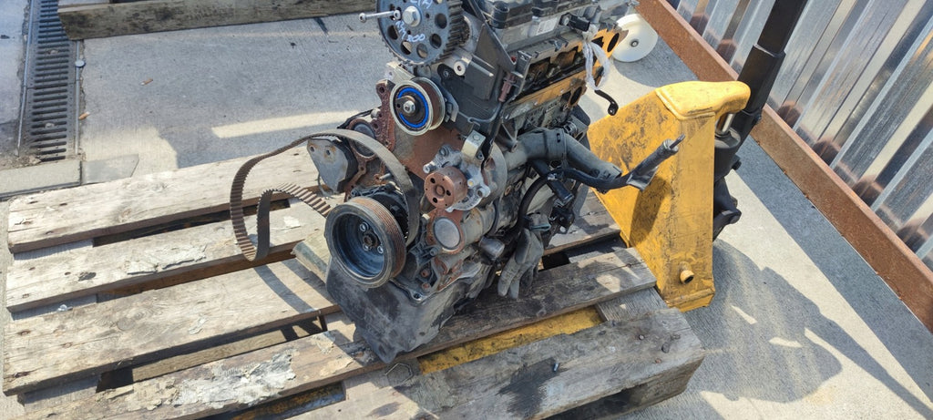 Motor Audi A4 B9 DETA 2.0 TDI 190PS 140kW Diesel Engine Unkomplett