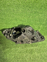 Load image into Gallery viewer, Frontscheinwerfer BMW 5 F11 F10 7317131-05 Xenon Links Scheinwerfer Headlight SCH7051232415bf