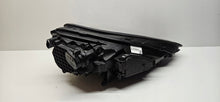 Laden Sie das Bild in den Galerie-Viewer, Frontscheinwerfer Porsche Cayenne 7P5941751H Xenon Links Scheinwerfer Headlight SCH8690479137ws