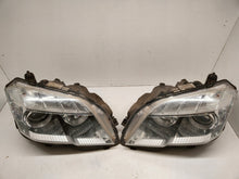 Laden Sie das Bild in den Galerie-Viewer, Frontscheinwerfer Mercedes-Benz X204 A2048206859 Xenon Rechts oder Links SCH9811647780tz
