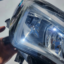 Load image into Gallery viewer, Frontscheinwerfer Cupra Born 10F941774 Rechts Scheinwerfer Headlight SCH8669506005an