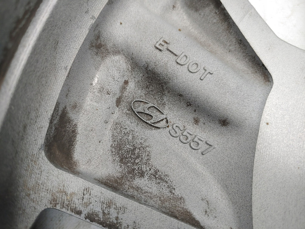 1x Alufelge 16 Zoll 6.5" 5x114.3 46ET Glanz Graphit 52910-AA230 Hyundai Elantra