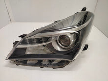 Load image into Gallery viewer, Frontscheinwerfer Toyota Yaris LED Ein Stück (Rechts oder Links) Headlight