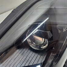 Laden Sie das Bild in den Galerie-Viewer, Frontscheinwerfer Maserati I 06701588620 Rechts Scheinwerfer Headlight SCH4632875284on