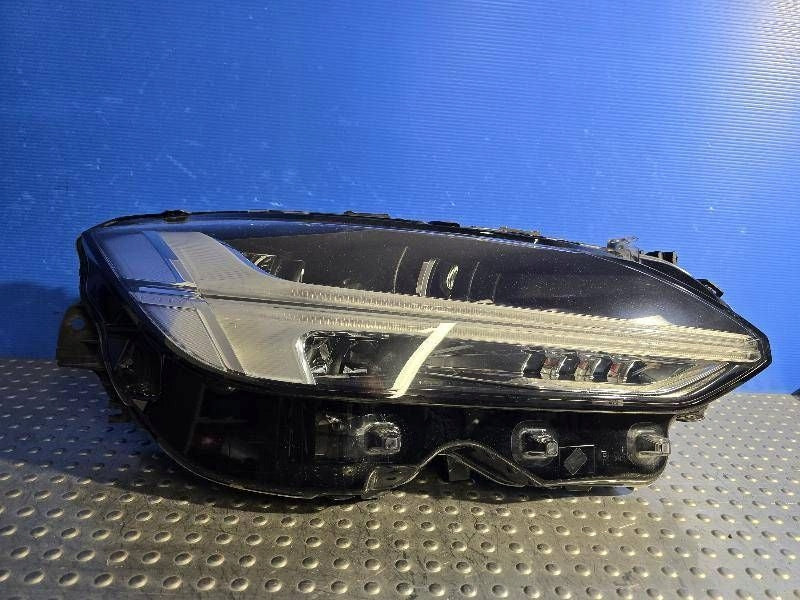 Frontscheinwerfer Volvo V90 32228683 LED Rechts Scheinwerfer Headlight SCH9529383231sa