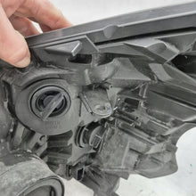 Laden Sie das Bild in den Galerie-Viewer, Frontscheinwerfer Renault Trafic III 260109424R Rechts Scheinwerfer Headlight SCH3801277883vi
