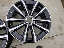 Laden Sie das Bild in den Galerie-Viewer, 1x Alufelge 18 Zoll 8.0&quot; 5x108 42ET Glanz Schwarz 32358646 Volvo S60 V60 V90