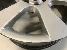 Load image into Gallery viewer, 1x Alufelge 18 Zoll 7.0" 5x114.3 41ET Glanz Silber 52910-2B180 Hyundai Rim Wheel FEL8747460451wf