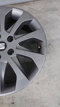 Laden Sie das Bild in den Galerie-Viewer, 1x Alufelge 16 Zoll 6.5&quot; 5x112 46ET Glanz Silber 5F0601025 Seat Leon Rim Wheel