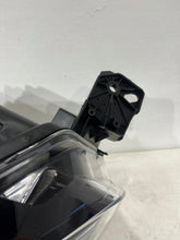Laden Sie das Bild in den Galerie-Viewer, Frontscheinwerfer Toyota Proace City 9835780580 Rechts Scheinwerfer Headlight SCH9432999165po