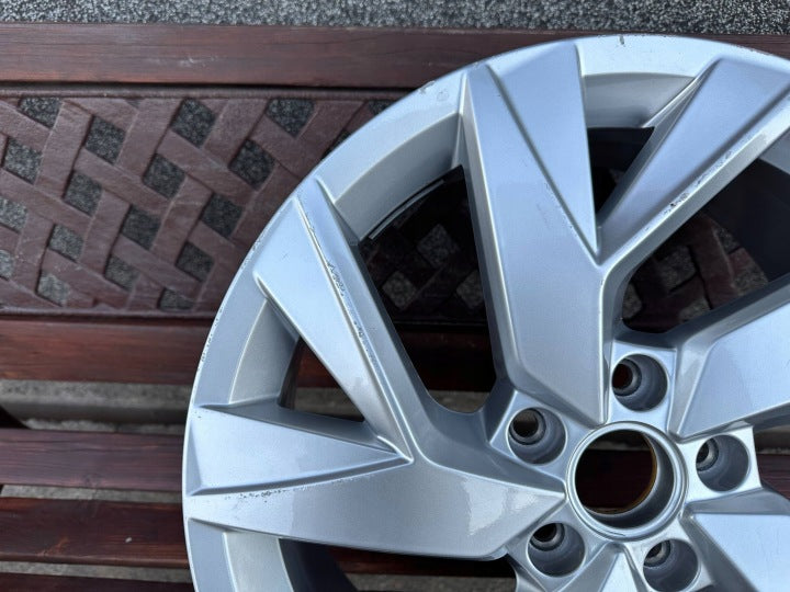 1x Alufelge 18 Zoll 7.0" 5x112 43ET Glanz Silber 5NA601025AD VW Tiguan Rim Wheel FEL2598388958vu