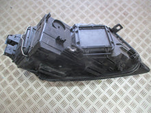 Laden Sie das Bild in den Galerie-Viewer, Frontscheinwerfer Audi Q5 Ein Stück (Rechts oder Links) Scheinwerfer Headlight SCH9468325870bt