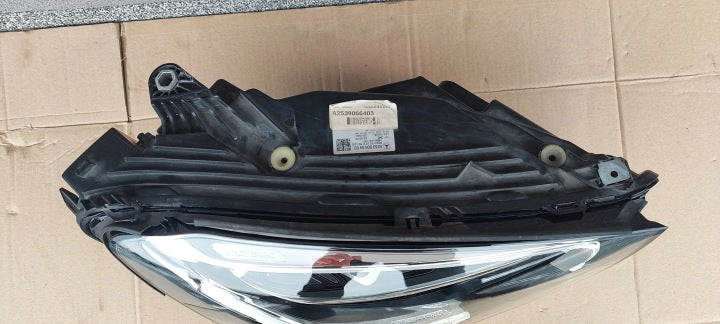 Frontscheinwerfer Mercedes-Benz Glc C253 X253 A2539066403 Rechts Headlight SCH9618037261ej