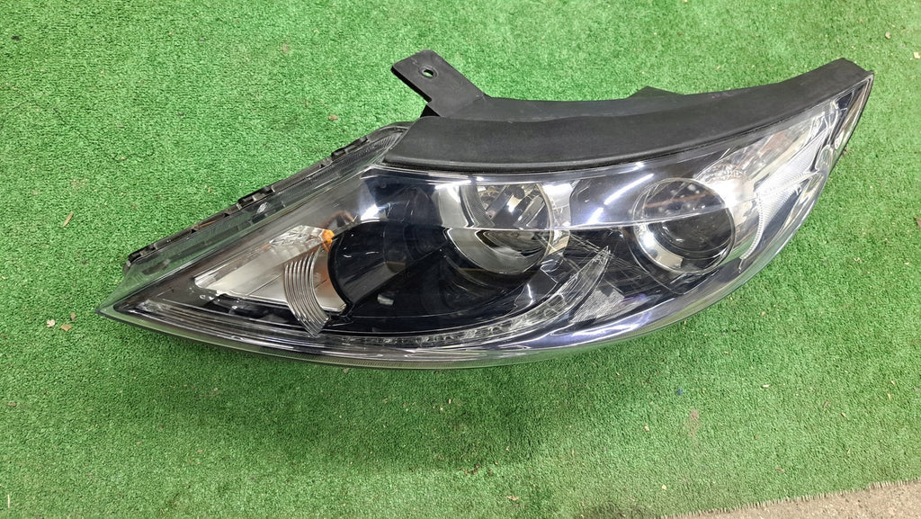 Frontscheinwerfer Kia Sportage 921013U290 Xenon Links Scheinwerfer Headlight