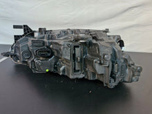 Laden Sie das Bild in den Galerie-Viewer, Frontscheinwerfer Skoda Octavia IV 5E4941015 Links Scheinwerfer Headlight SCH8176280899hf