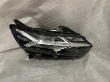 Load image into Gallery viewer, Frontscheinwerfer Dacia Sandero III Logan Jogger 260102586R LED Rechts Headlight SCH2236846526pk