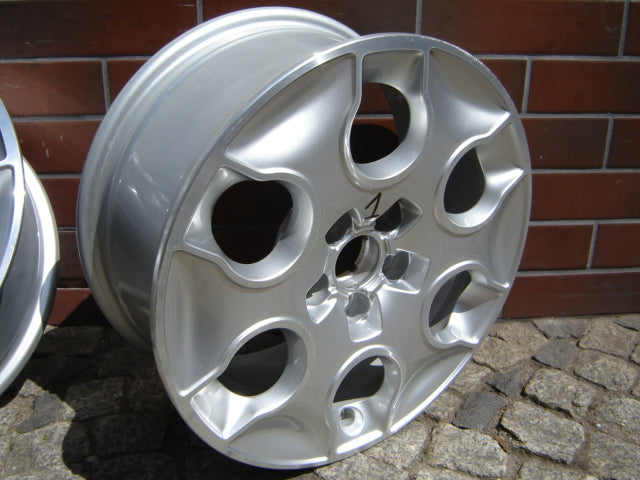 1x Alufelge 15 Zoll 6.5" 5x100 34ET Glanz Silber 8X0601025H Audi A2 A1 Rim Wheel