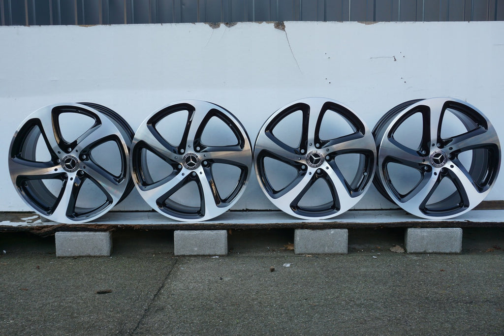 4x Alufelge 18 Zoll 8.0" 5x112 43ET Glanz Schwarz A2134013200 Mercedes-Benz W213