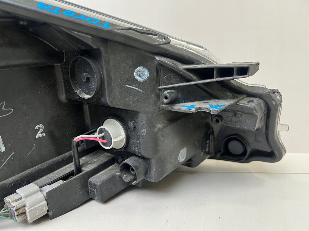 Frontscheinwerfer Toyota Yaris Links Scheinwerfer Headlight