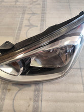 Load image into Gallery viewer, Frontscheinwerfer Hyundai I10 92101-B9300 Links Scheinwerfer Headlight