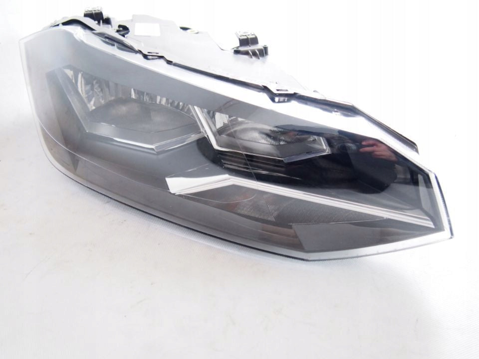 Frontscheinwerfer VW Polo 2G1941006 FALSE Scheinwerfer Headlight SCH5750924383bp
