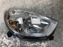Laden Sie das Bild in den Galerie-Viewer, Frontscheinwerfer Dacia Dokker 260102414R Rechts Scheinwerfer Headlight